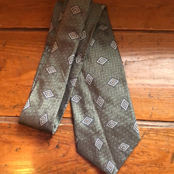 HICKEY FREEMAN 100% silk Made In Italy Muted Grey Blue Textured
Geometric NEW - Picture 15 of 16